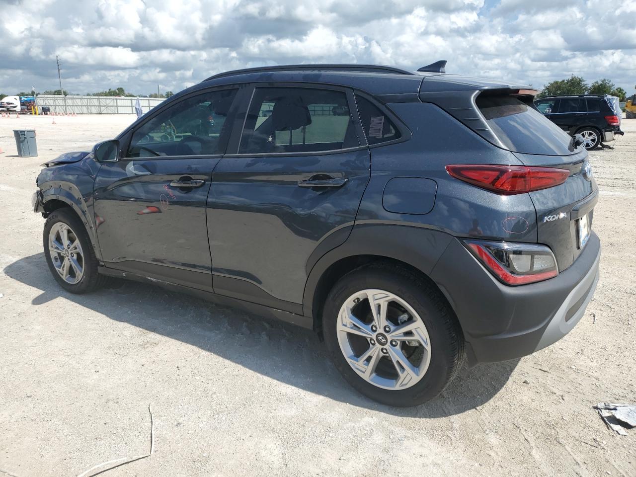 KM8K32AB0NU880141 2022 HYUNDAI KONA - Image 2