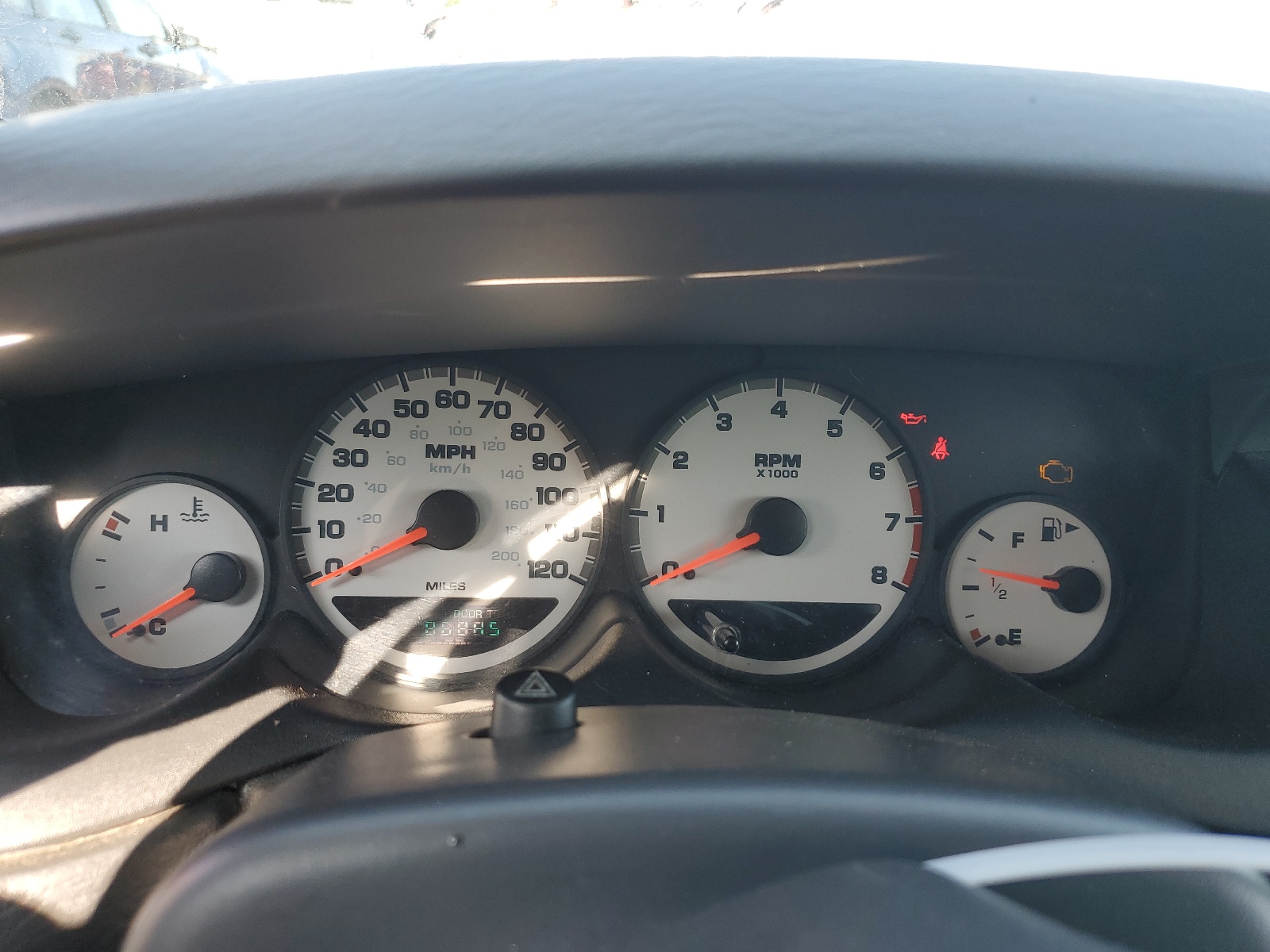 1B3ES56C15D223860 2005 Dodge Neon Sxt