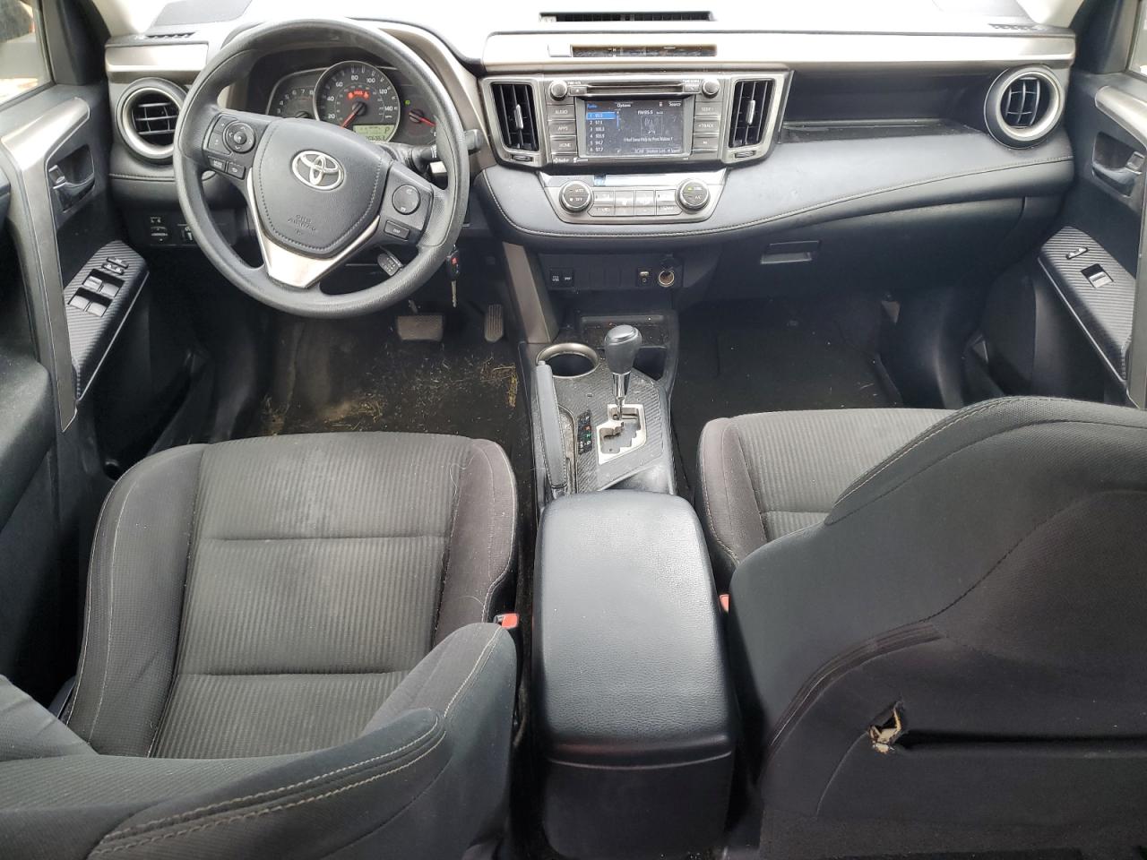 JTMRFREV1FD112936 2015 Toyota Rav4 Xle