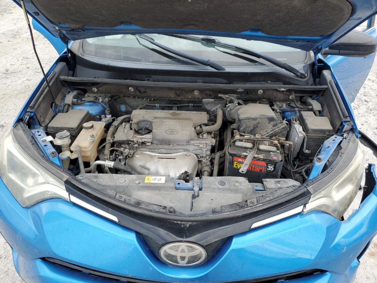 JTMZFREV3HJ128172 2017 Toyota Rav4 Le