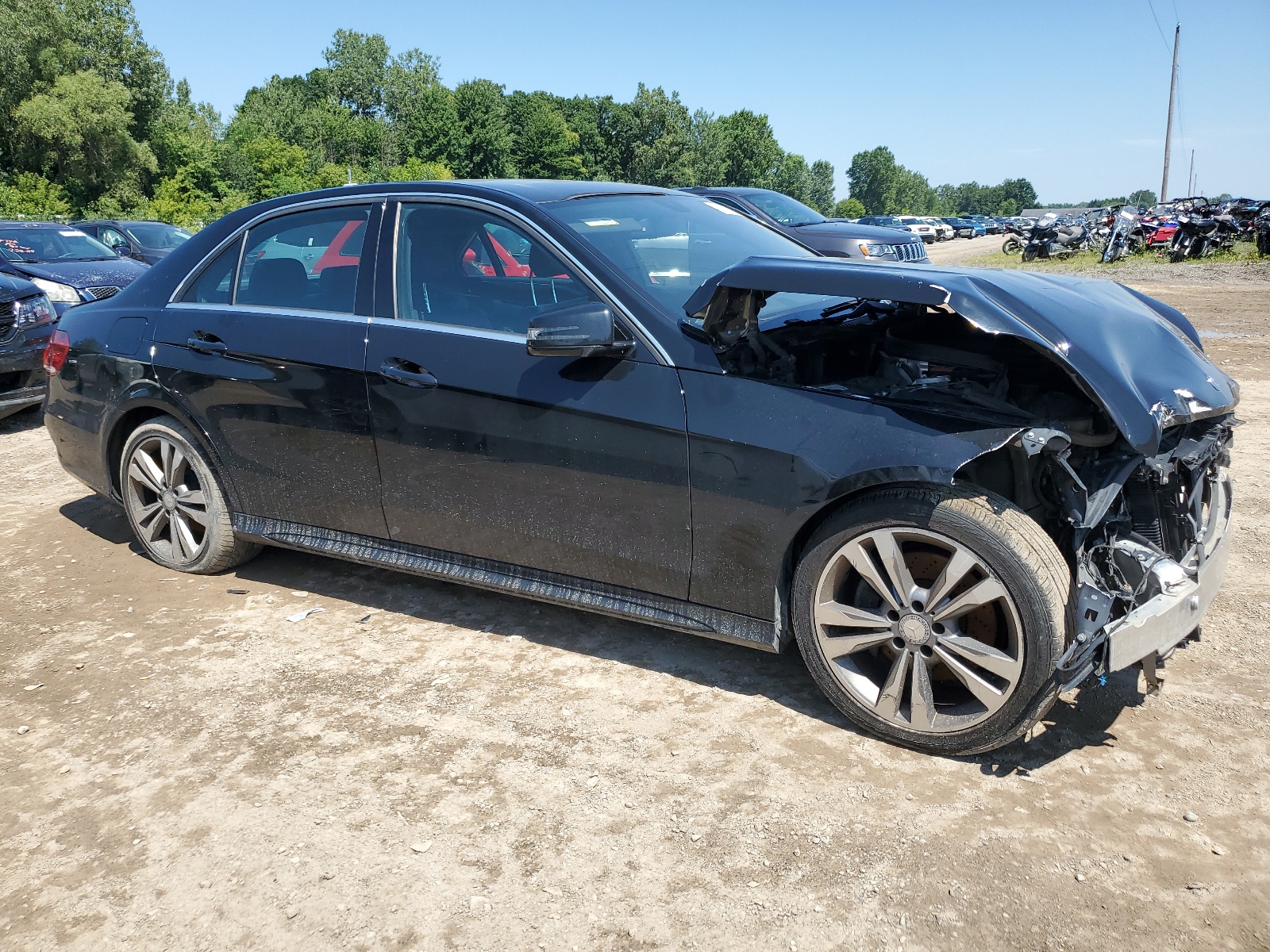 2016 Mercedes-Benz E 350 4Matic vin: WDDHF8JB0GB317832