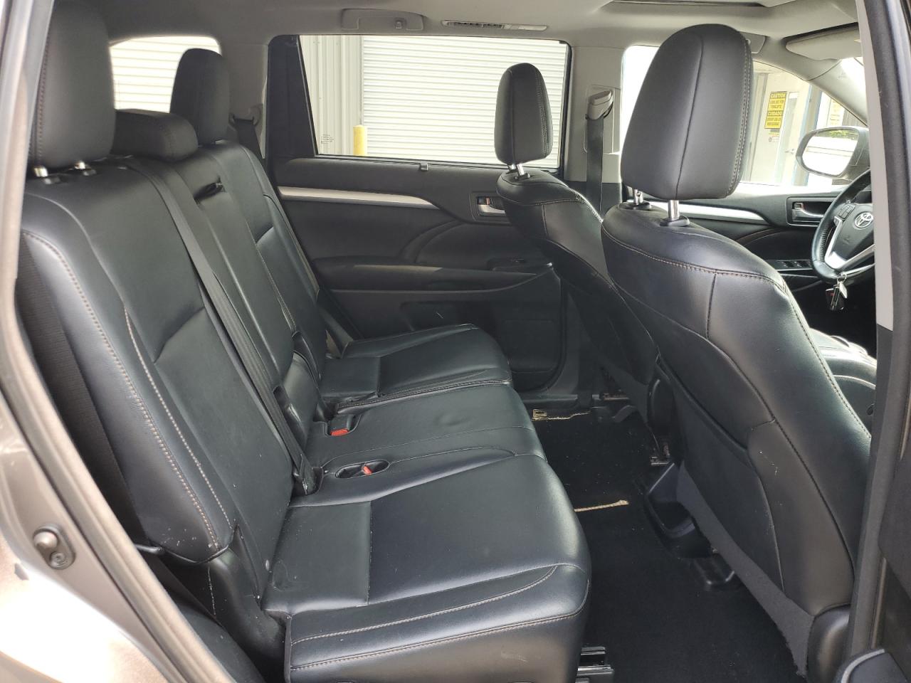 2016 Toyota Highlander Xle VIN: 5TDJKRFH3GS231983 Lot: 67571984