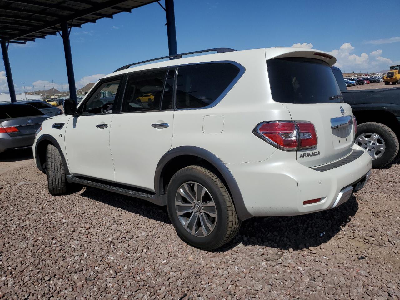 JN8AY2NC3H9502475 2017 NISSAN ARMADA - Image 2