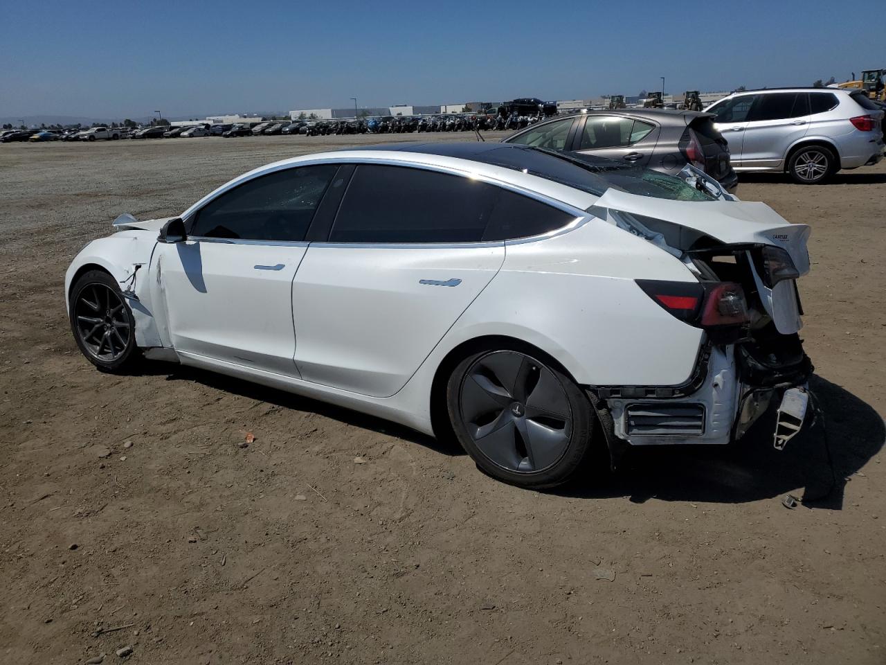 5YJ3E1EA1KF482892 2019 TESLA MODEL 3 - Image 2