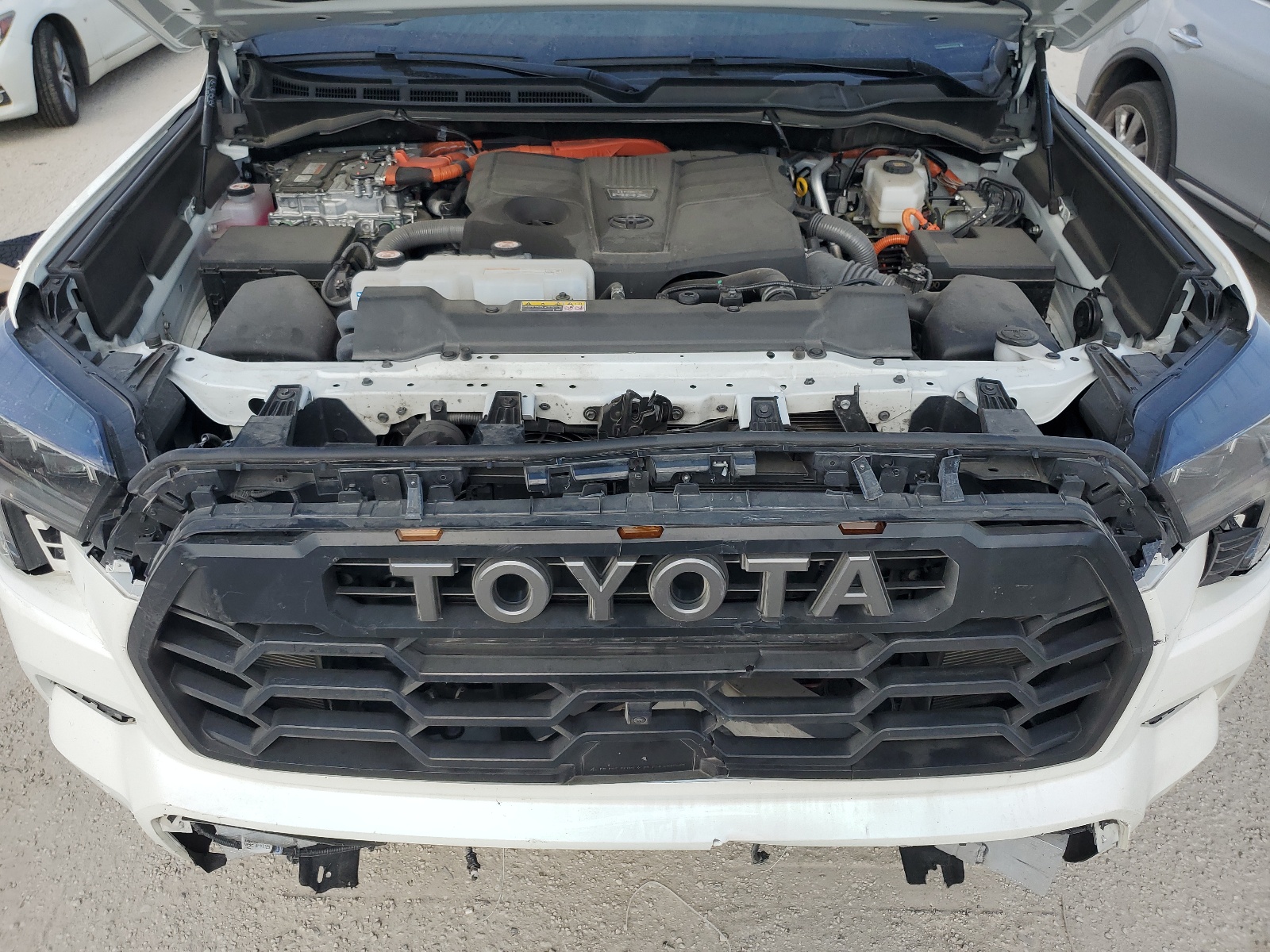 7SVAAABA5RX020655 2024 Toyota Sequoia Sr5