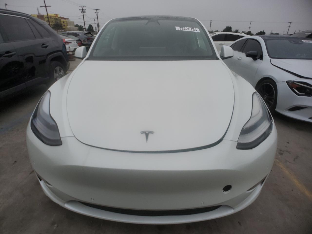 2021 Tesla Model Y VIN: 5YJYGDEE5MF072572 Lot: 39226794