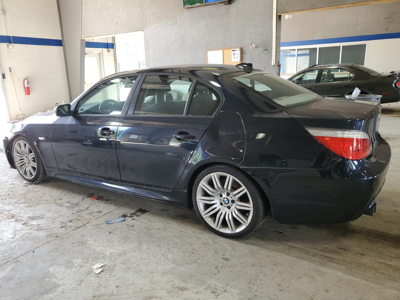 WBANW53598CT48380 2025 BMW 5 SERIES - Image 2