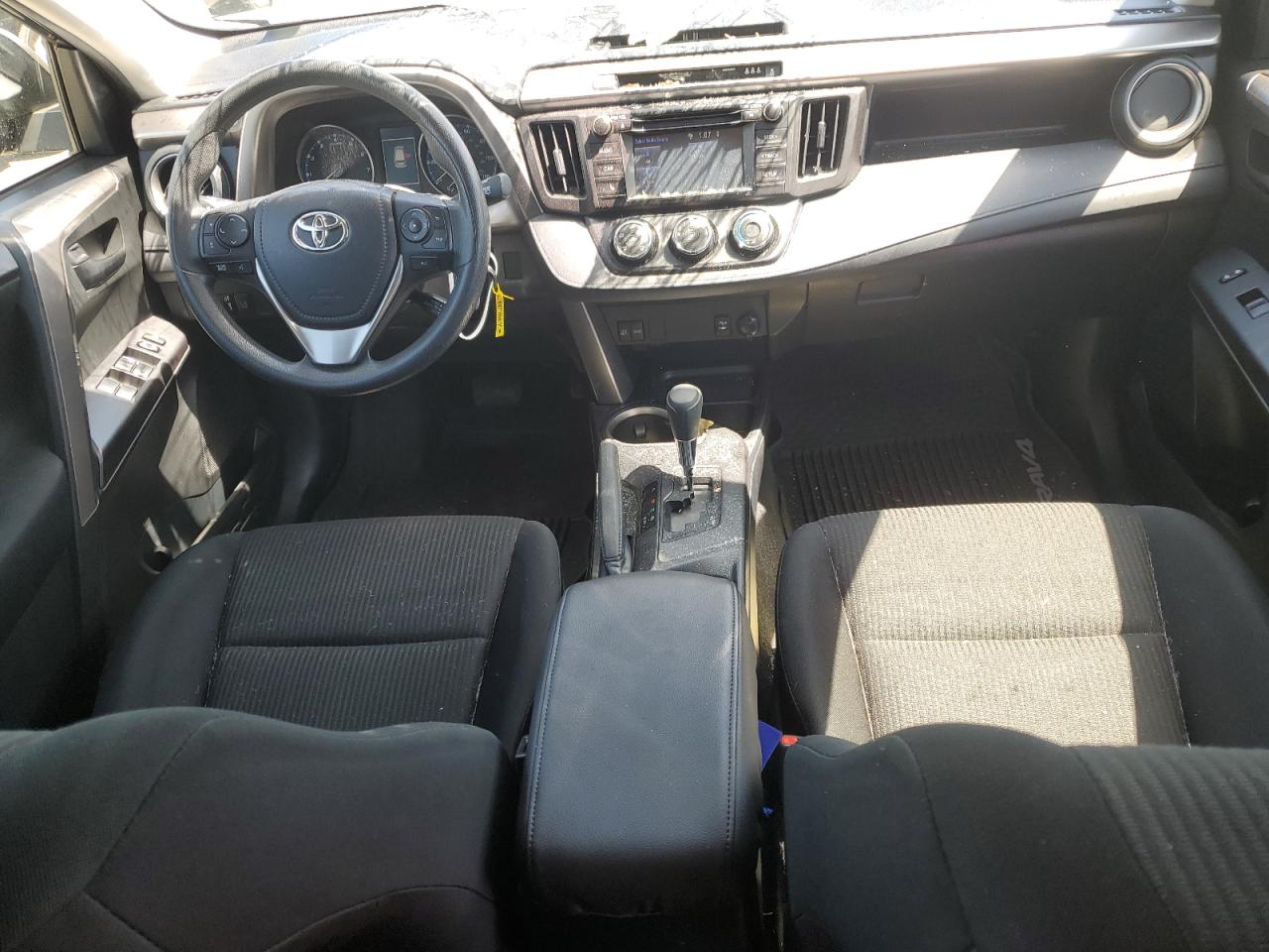 JTMZFREV1HJ134813 2017 Toyota Rav4 Le