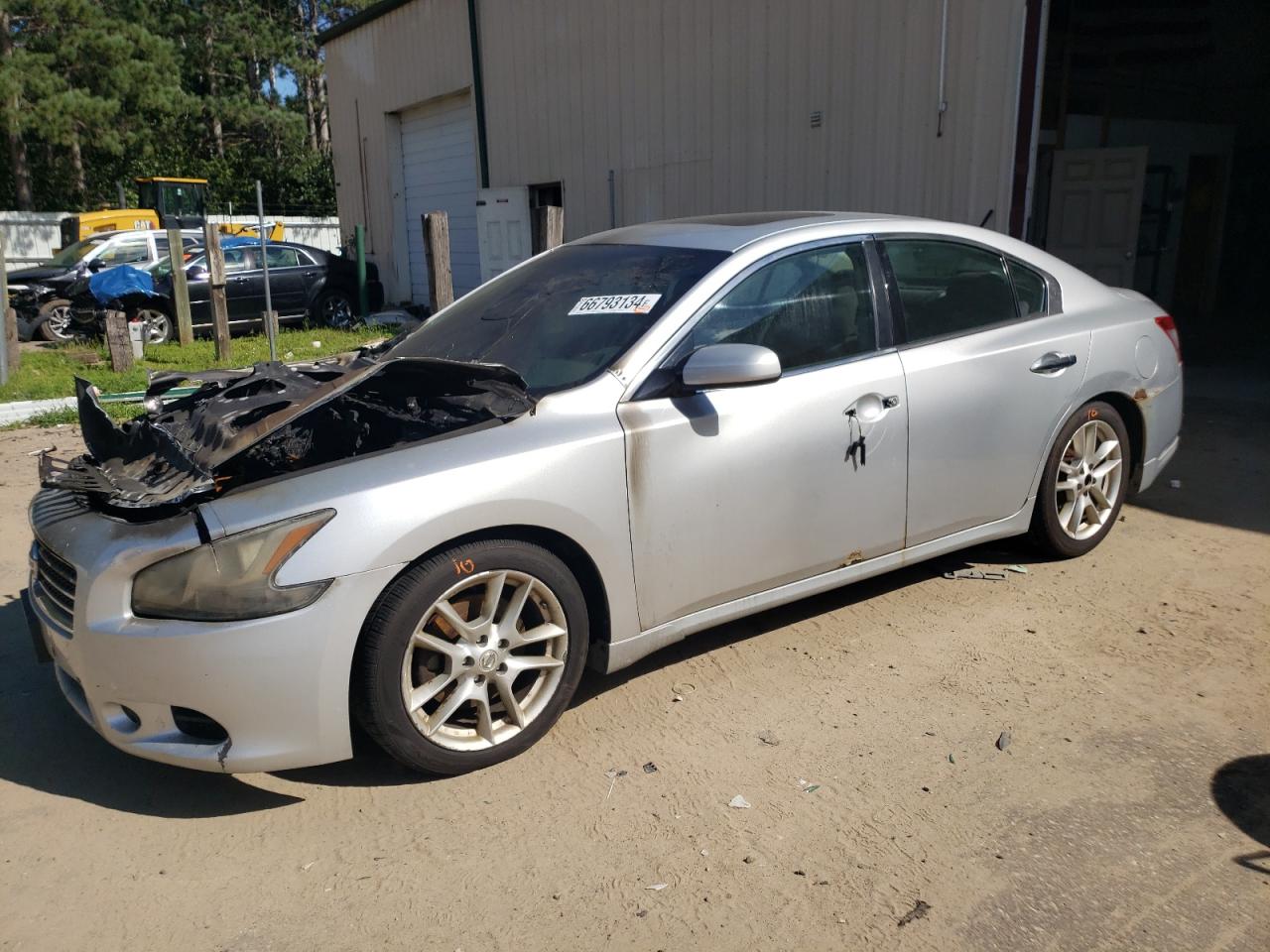 2009 Nissan Maxima - Image 1