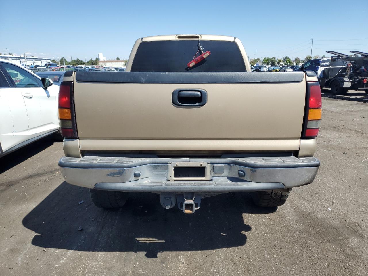 2004 GMC Sierra K2500 Heavy Duty VIN: 1GTHK29214E337427 Lot: 63007494