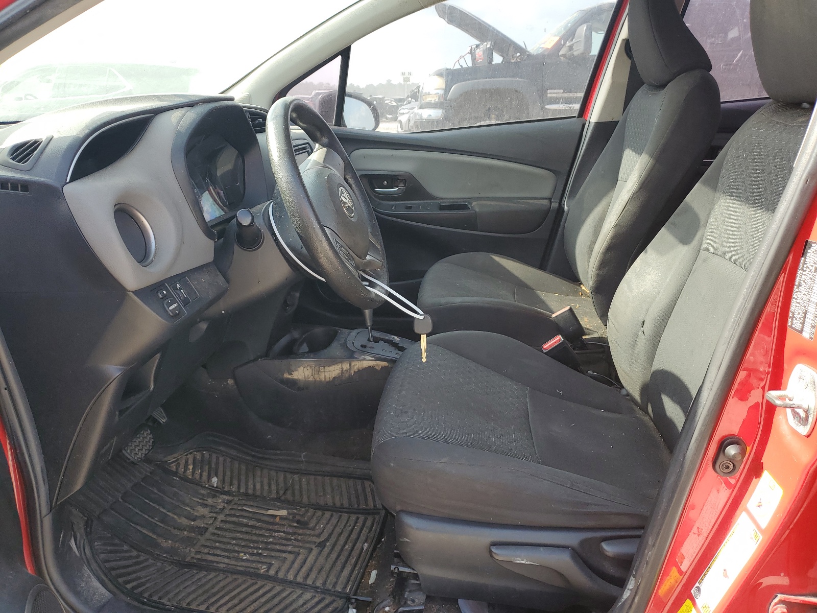 VNKKTUD38FA027078 2015 Toyota Yaris