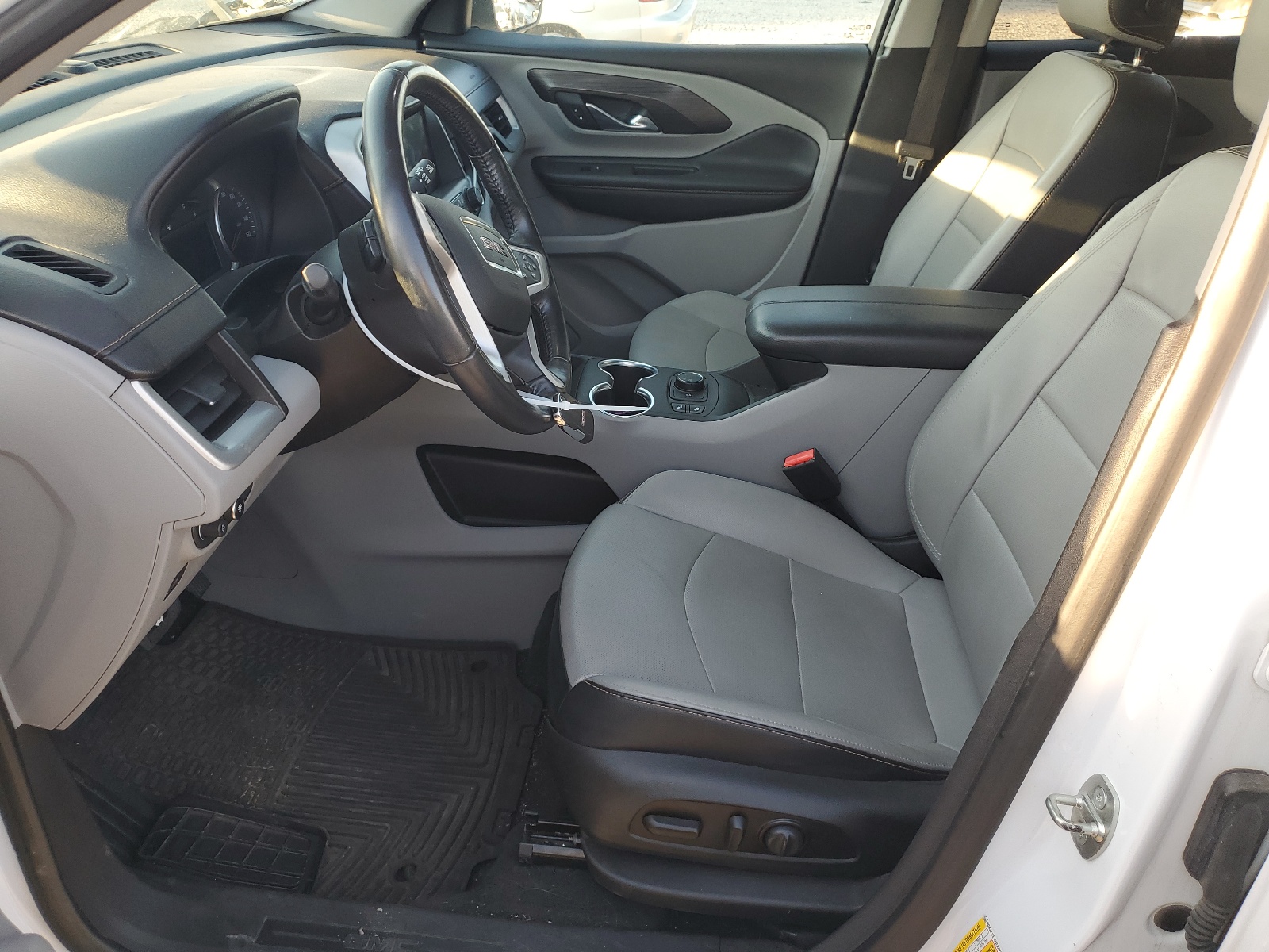 3GKALVEX2JL282360 2018 GMC Terrain Slt