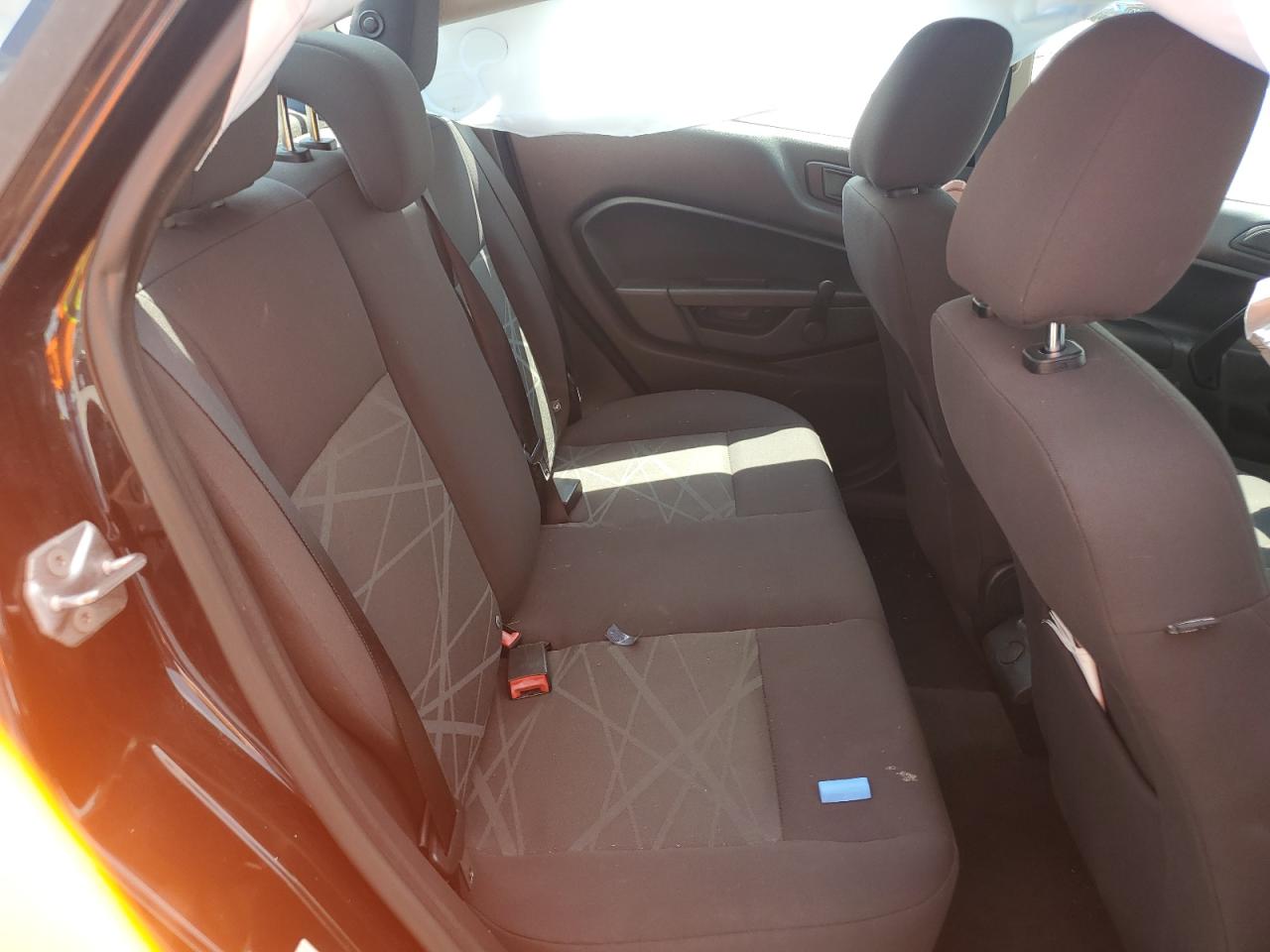 2015 Ford Fiesta S VIN: 3FADP4AJ9FM120404 Lot: 68621394