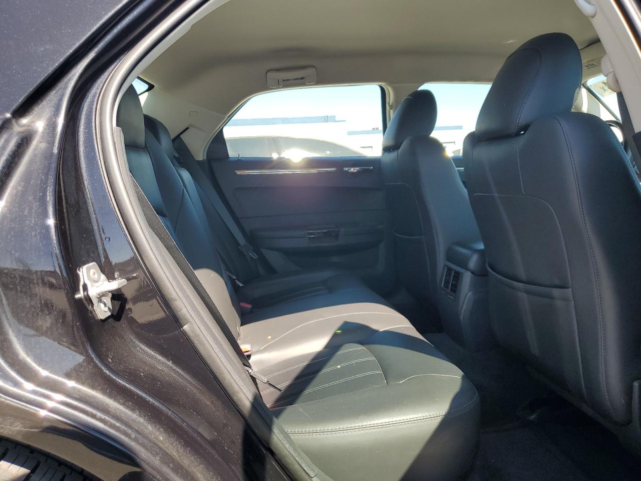 2010 Chrysler 300C VIN: 2C3CA6CT3AH251079 Lot: 67174094