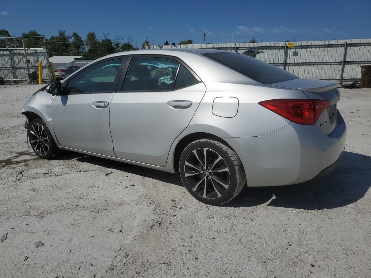 2T1BURHEXJC109252 2018 TOYOTA COROLLA - Image 2