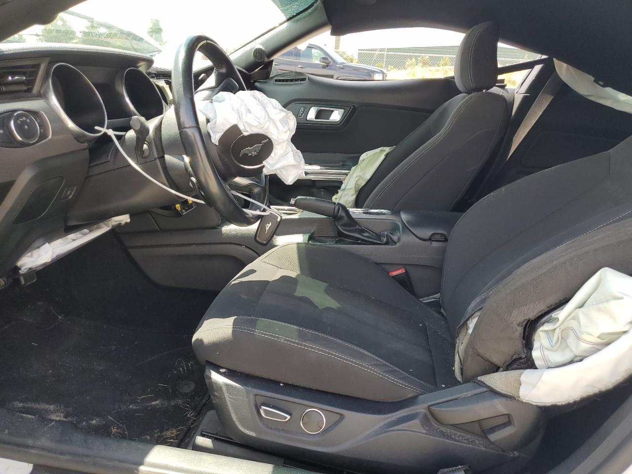 2019 Ford Mustang - Image 7