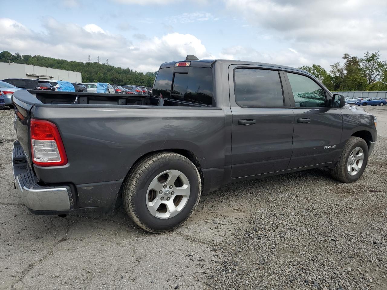 2019 RAM 1500 - Image 3