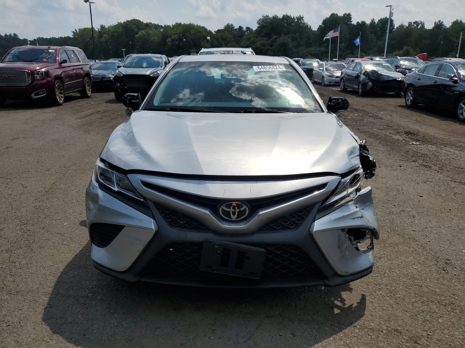 2018 Toyota Camry L vin: 4T1B11HK0JU656383