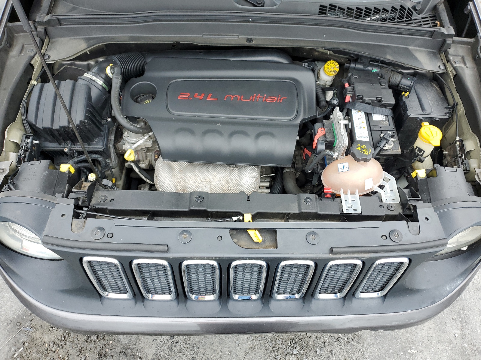 ZACCJBBB7HPG01335 2017 Jeep Renegade Latitude