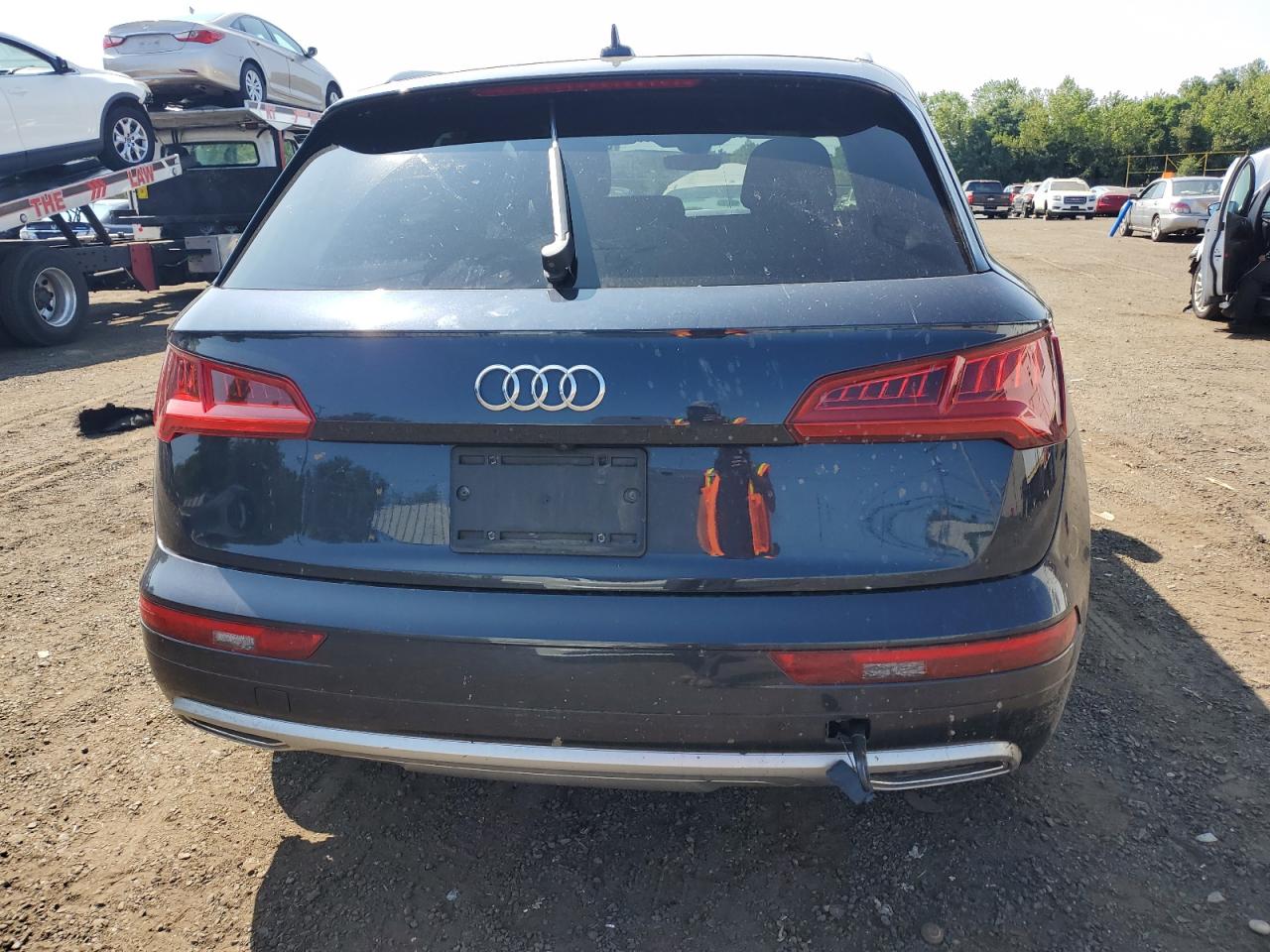 WA1ANAFY6J2086391 2018 Audi Q5 Premium