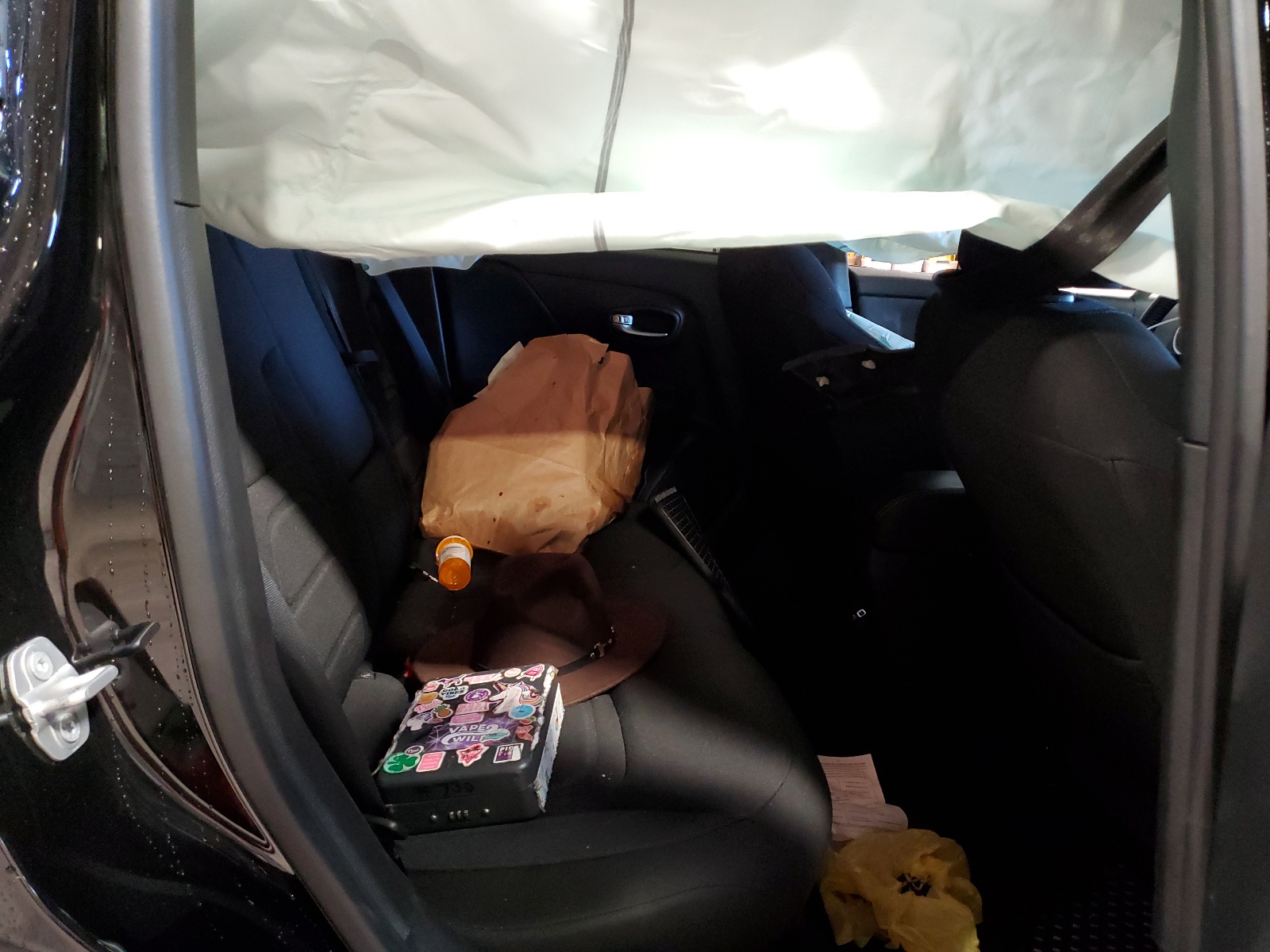 ZACNJDB17NPN63903 2022 Jeep Renegade Latitude