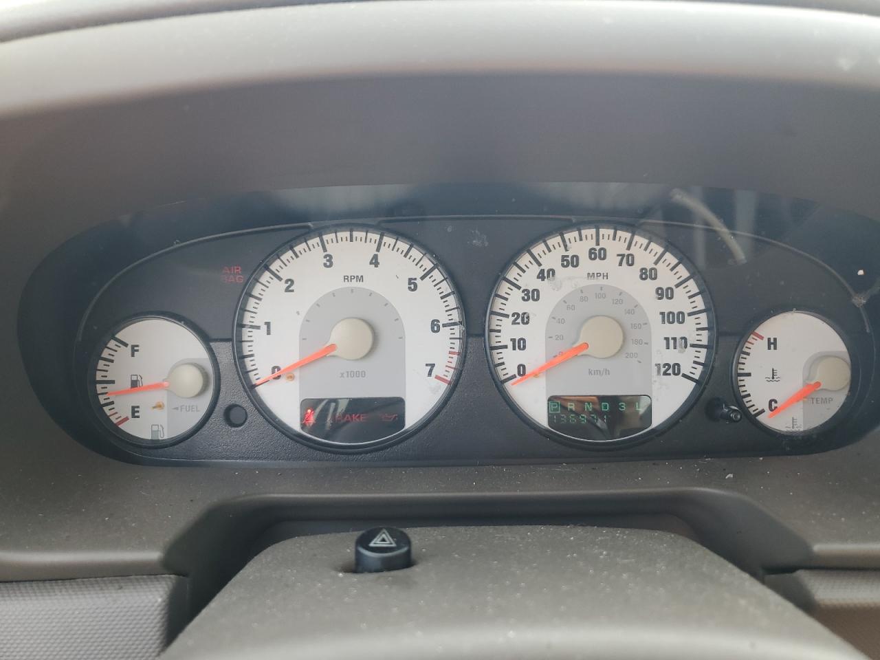 2005 Dodge Stratus - Image 9