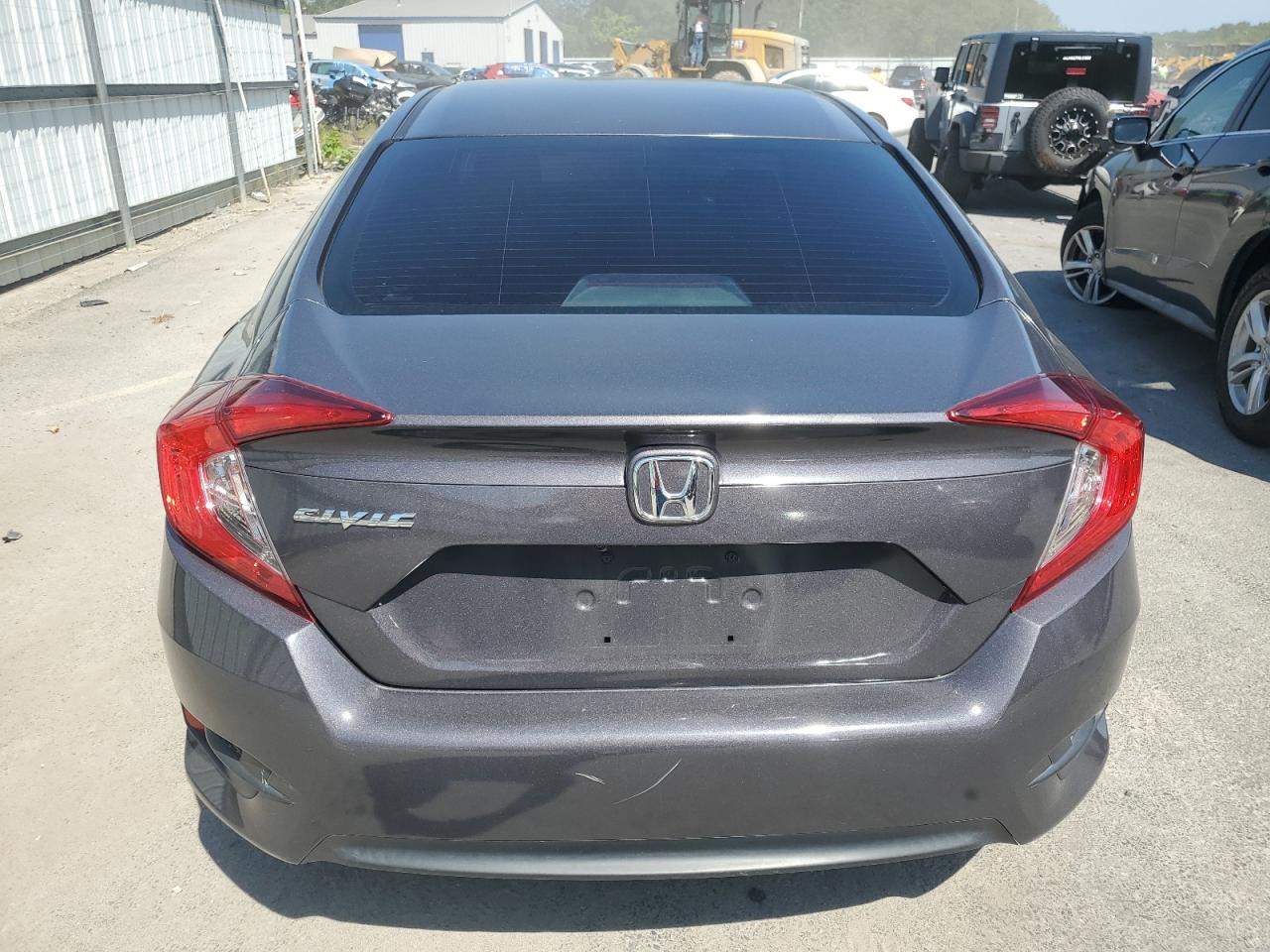 2HGFC2F55JH601970 2018 Honda Civic Lx