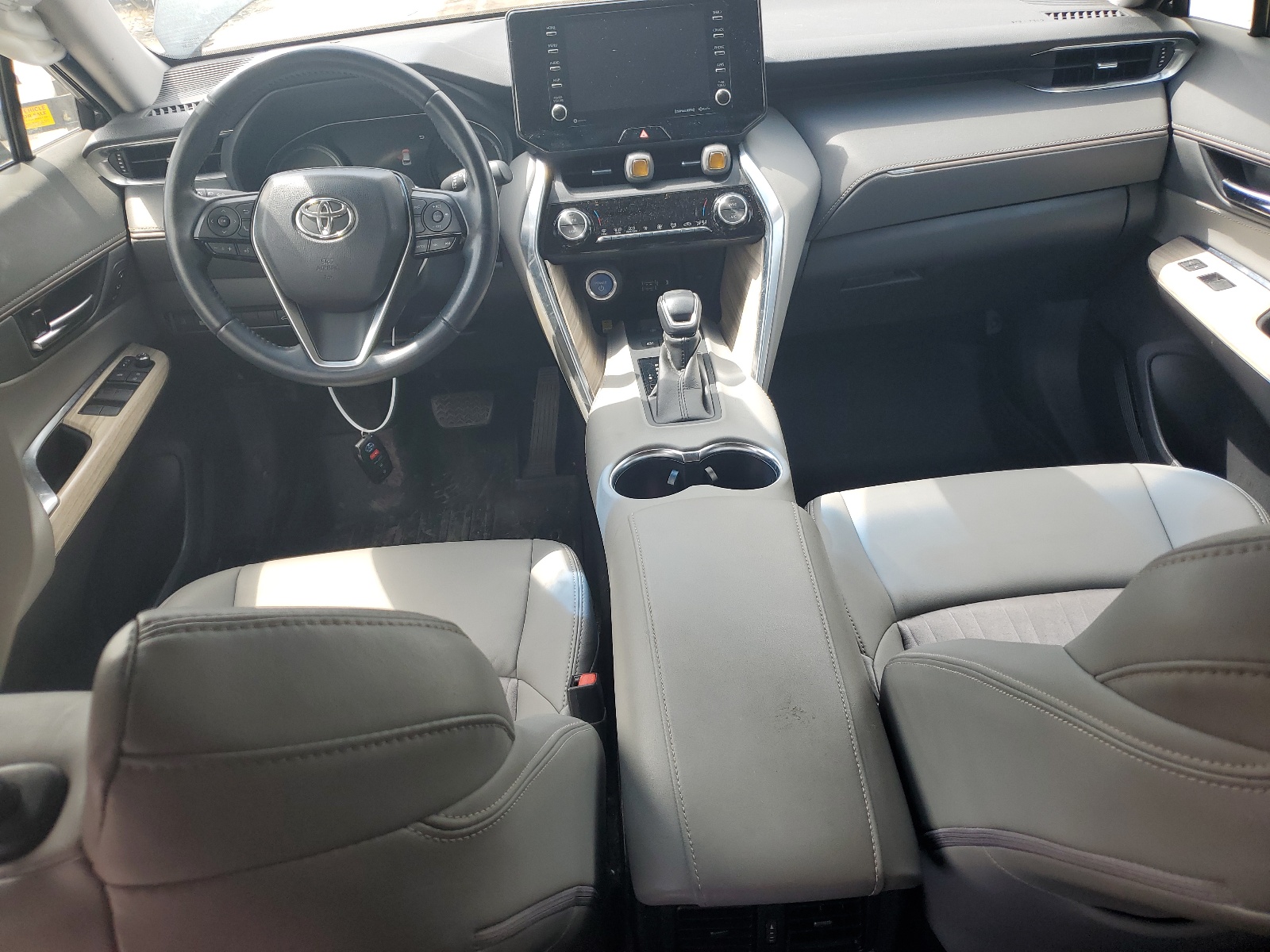 JTEAAAAH4MJ032764 2021 Toyota Venza Le