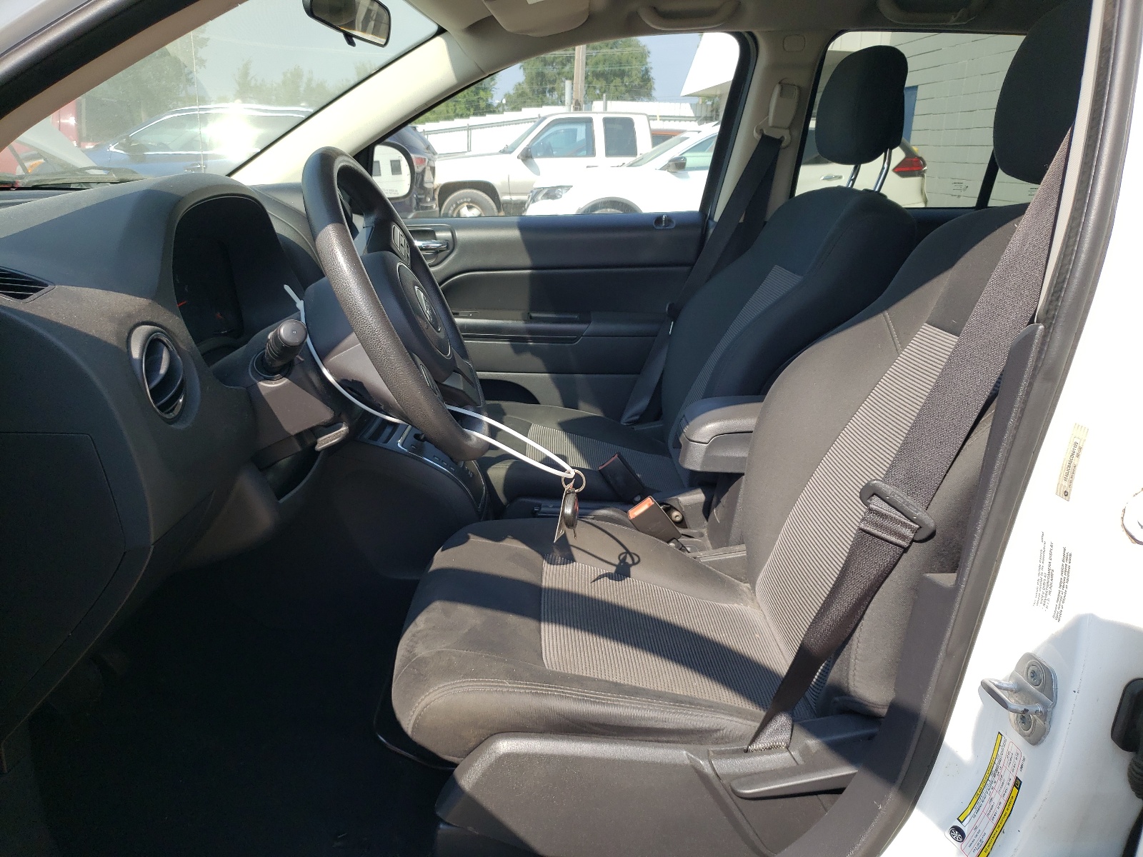 1C4NJCBA5CD601122 2012 Jeep Compass Sport