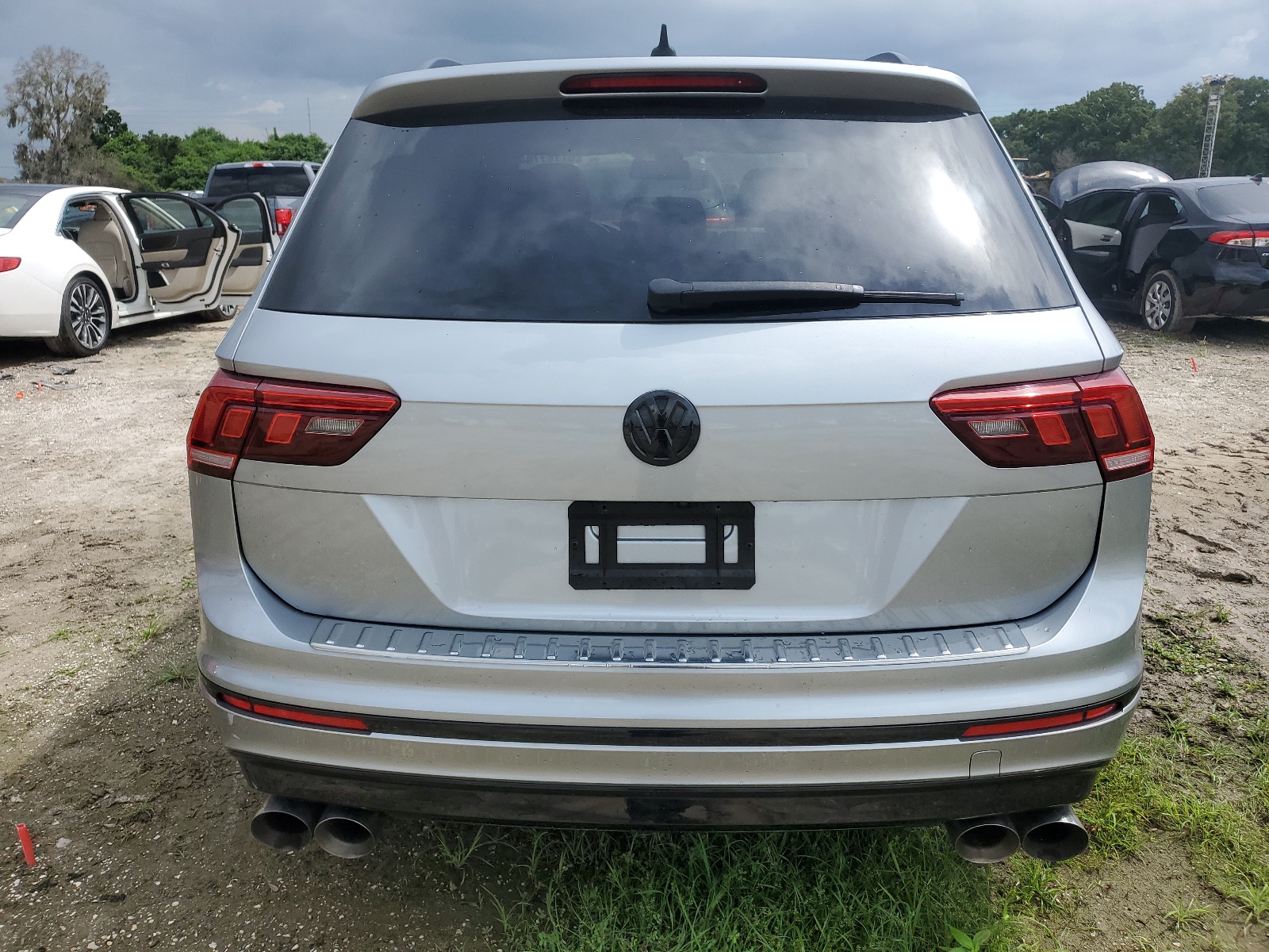 3VV3B7AX7KM100335 2019 Volkswagen Tiguan Se