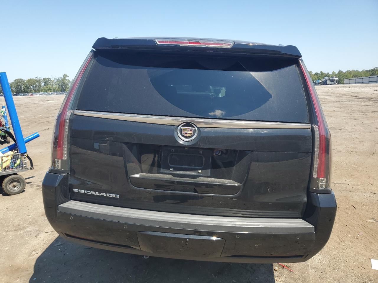 2015 Cadillac Escalade Esv Luxury VIN: 1GYS4HKJ2FR150935 Lot: 68230684