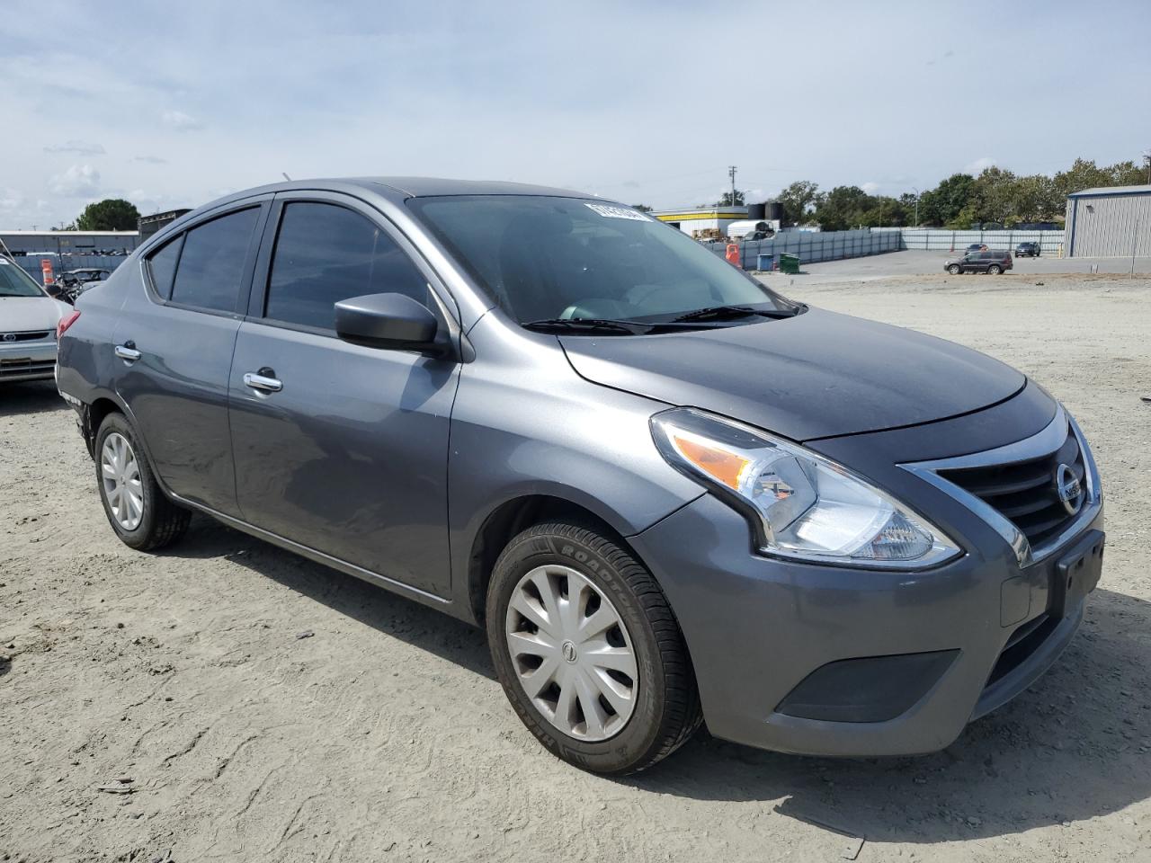 VIN 3N1CN7AP1JL871533 2018 NISSAN VERSA no.4