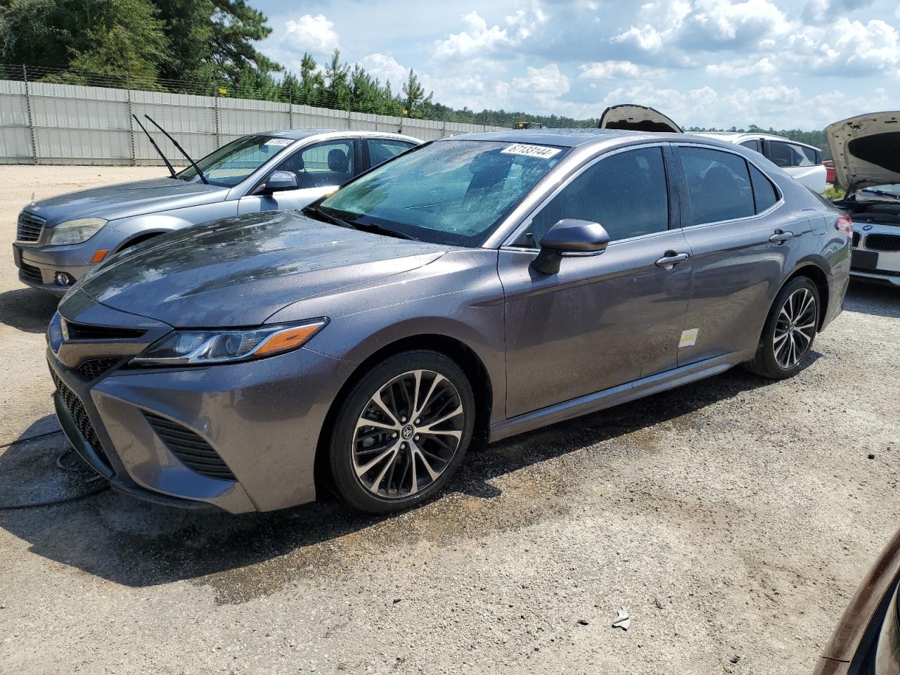 4T1B11HKXJU068538 2018 TOYOTA CAMRY - Image 1