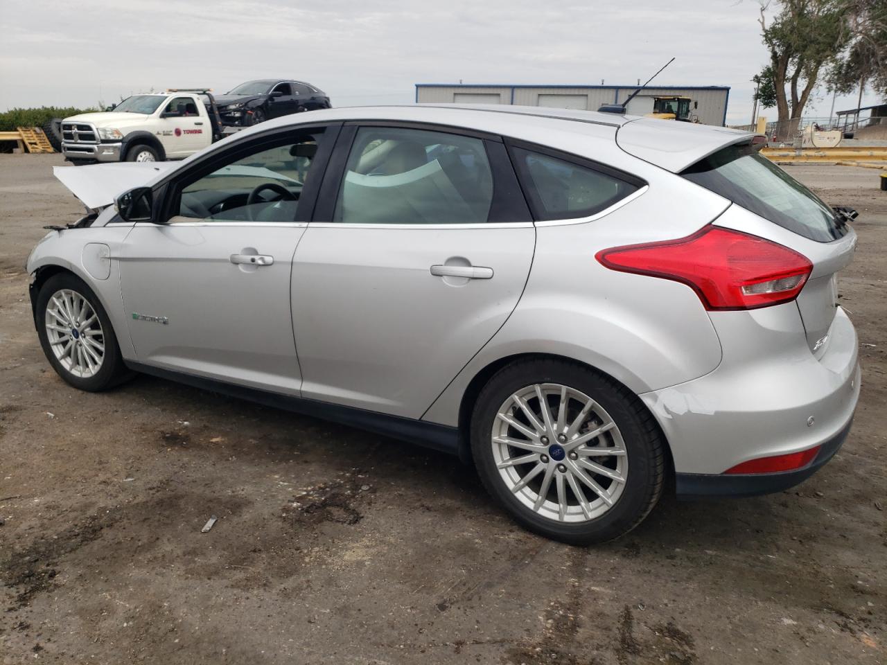 1FADP3R47HL246001 2017 FORD FOCUS - Image 2