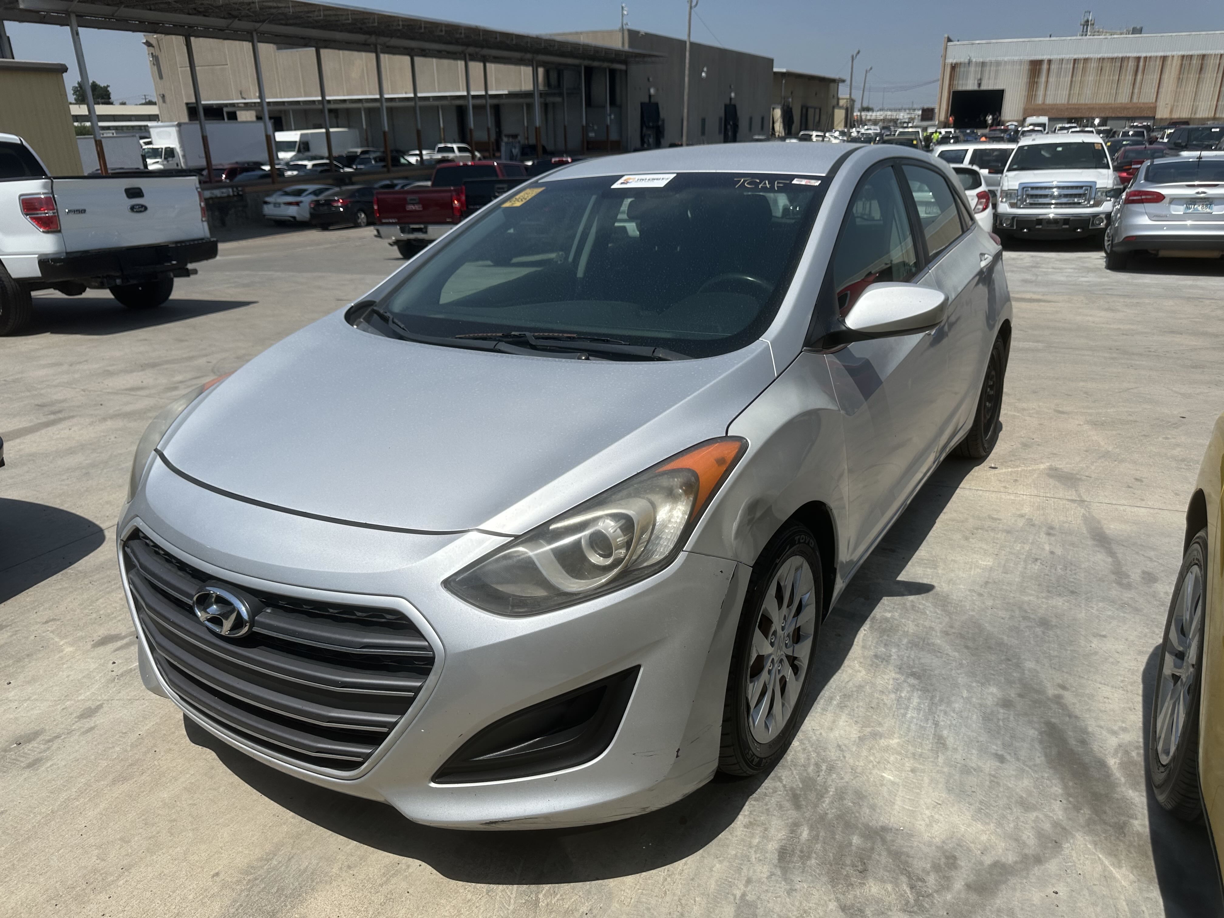 2017 Hyundai Elantra Gt vin: KMHD35LH0HU375426