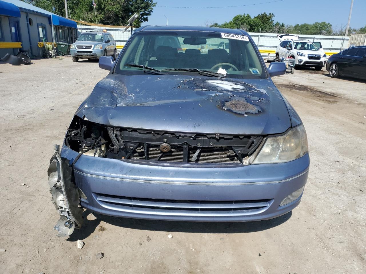 2000 Toyota Avalon - Image 5