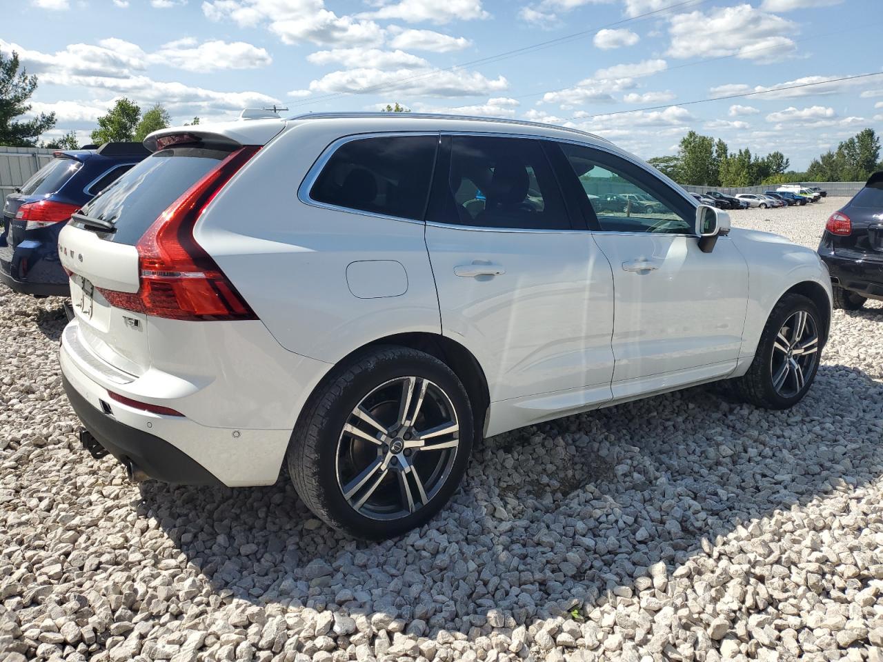 2018 Volvo Xc60 T5 Momentum VIN: YV4102RK9J1062302 Lot: 68042884