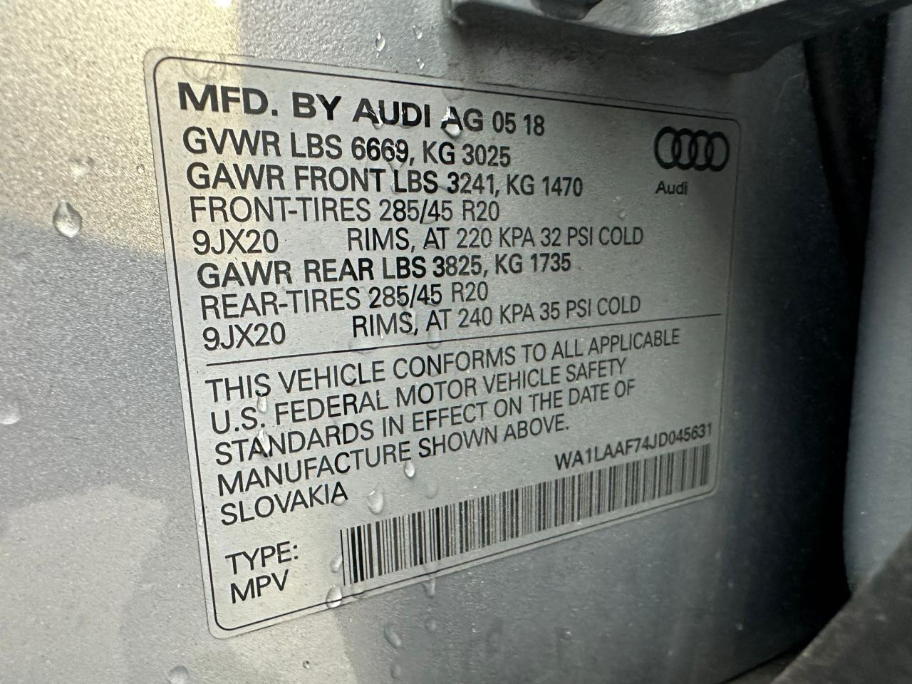 WA1LAAF74JD045631 2018 Audi Q7 Premium Plus