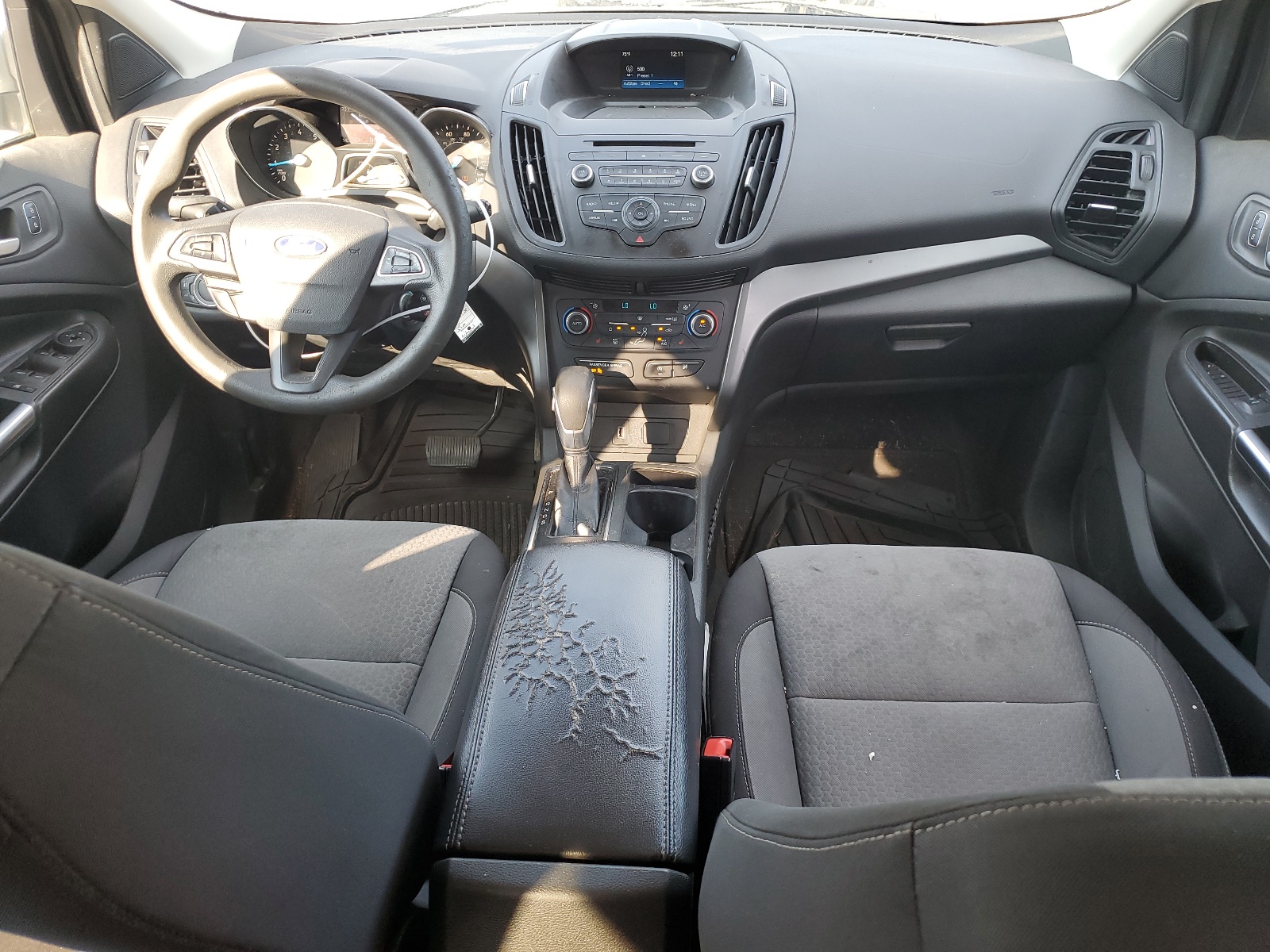 1FMCU0GD2JUC12611 2018 Ford Escape Se