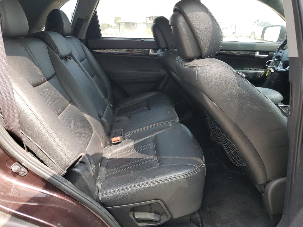2015 Kia Sorento - Image 11