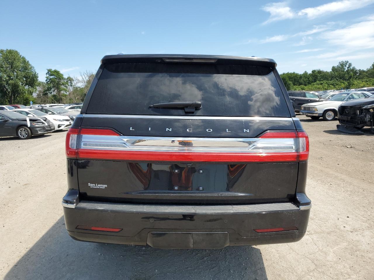 5LMJJ3LT2LEL17352 Lincoln Navigator  6