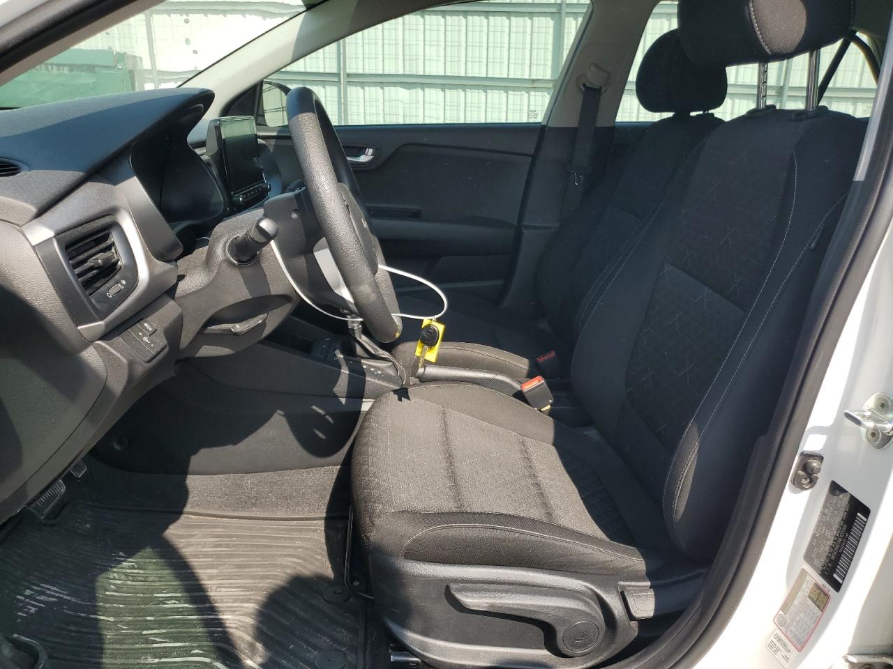 2022 Kia Rio - Image 7