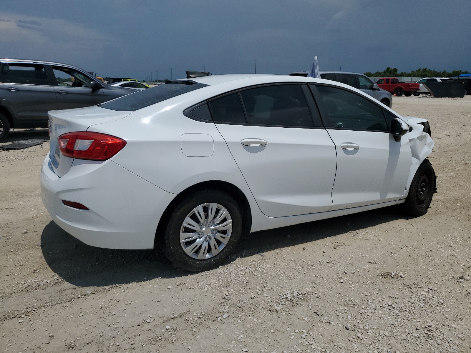 2017 Chevrolet Cruze Ls vin: 1G1BC5SM3H7156820