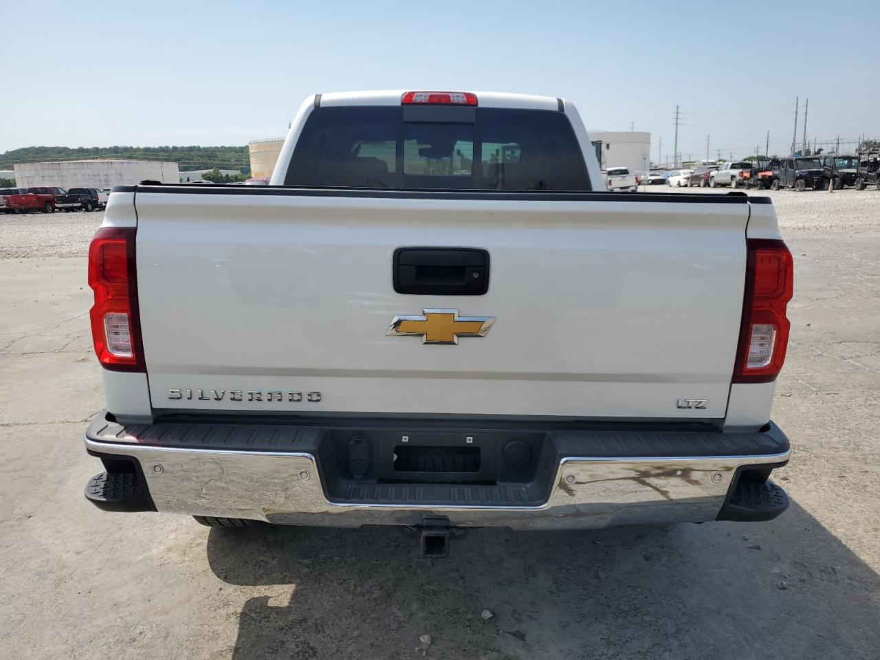 3GCUKSEJ5JG640985 2018 Chevrolet Silverado K1500 Ltz