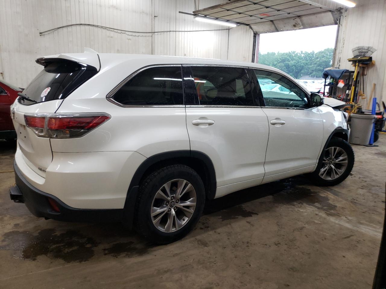 2016 Toyota Highlander Le VIN: 5TDBKRFH7GS347398 Lot: 66201244