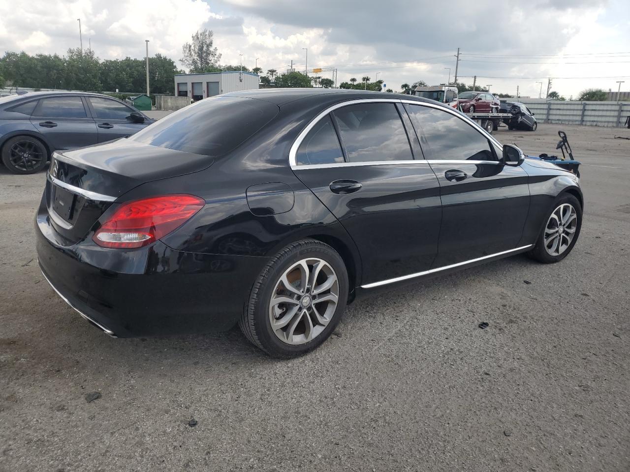 VIN 55SWF4JB4GU161784 2016 MERCEDES-BENZ C-CLASS no.3