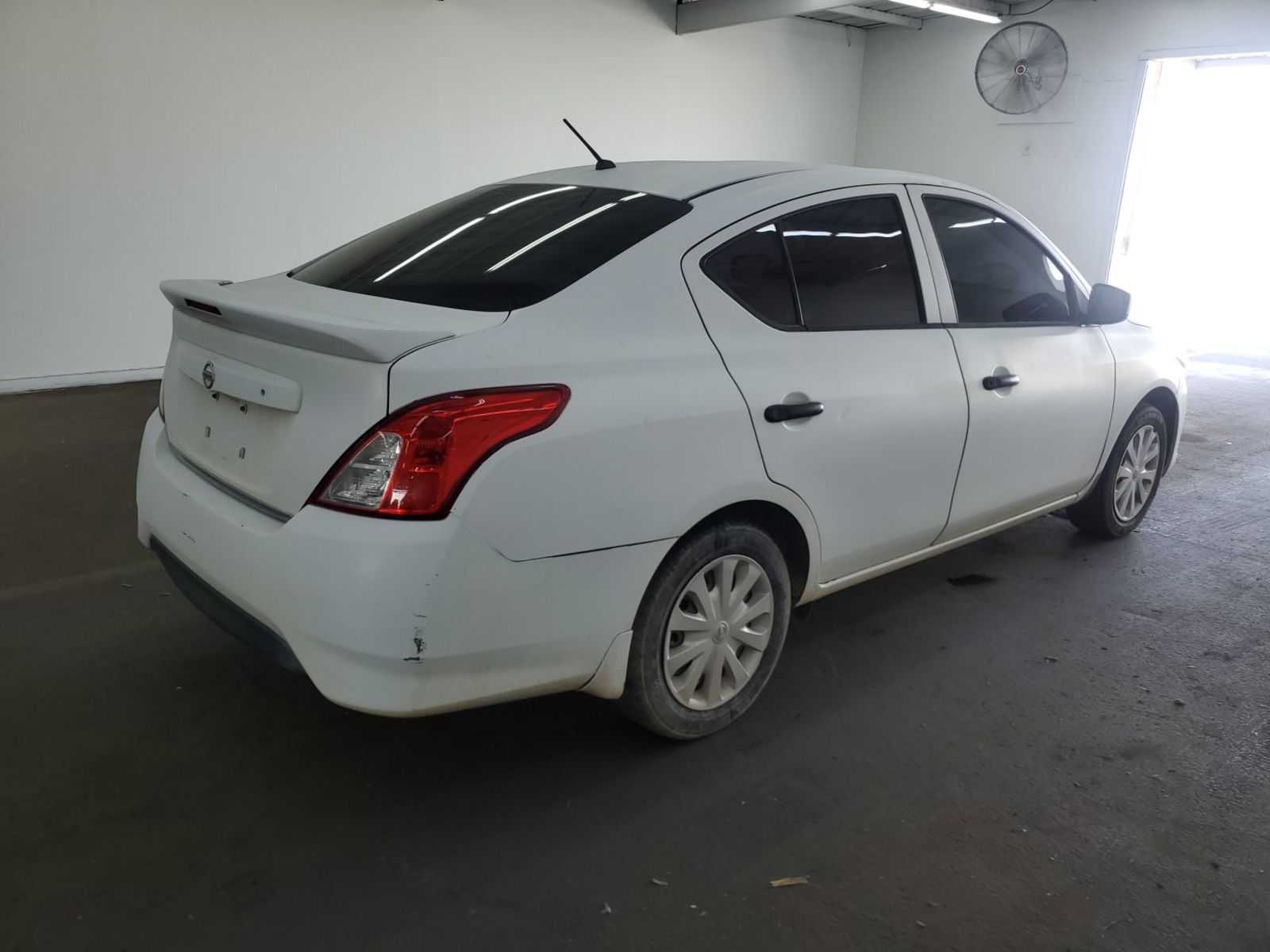 2019 Nissan Versa S vin: 3N1CN7AP4KL813840