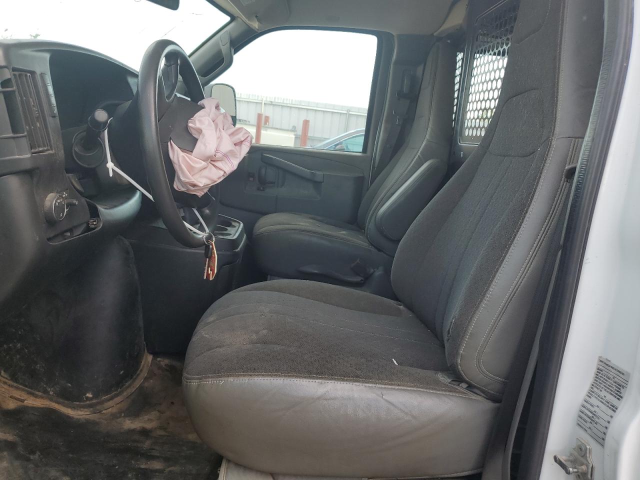 2018 Chevrolet Express G2500 VIN: 1GCWGAFG5J1912764 Lot: 62026864