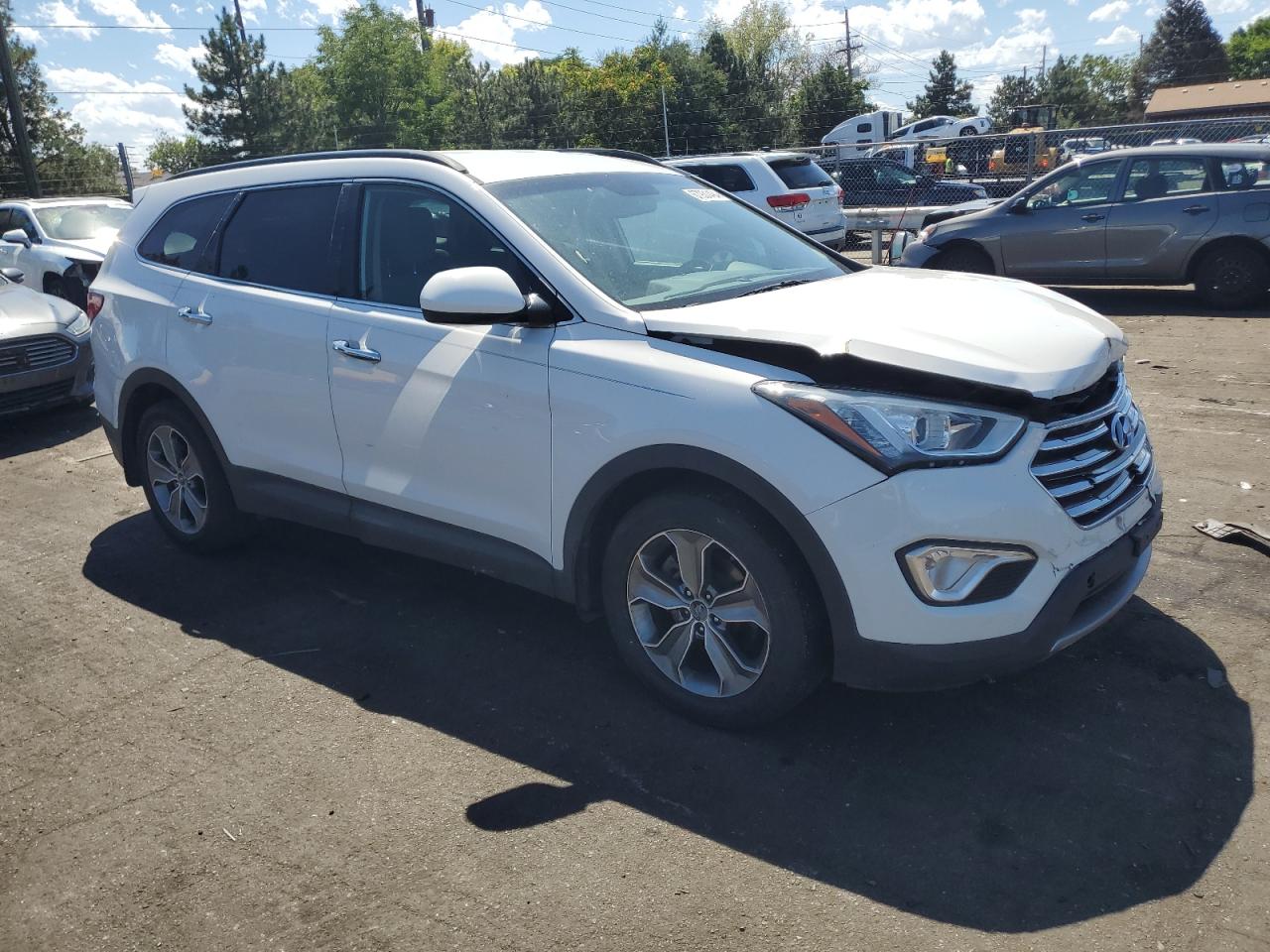 2016 Hyundai Santa Fe - Image 4