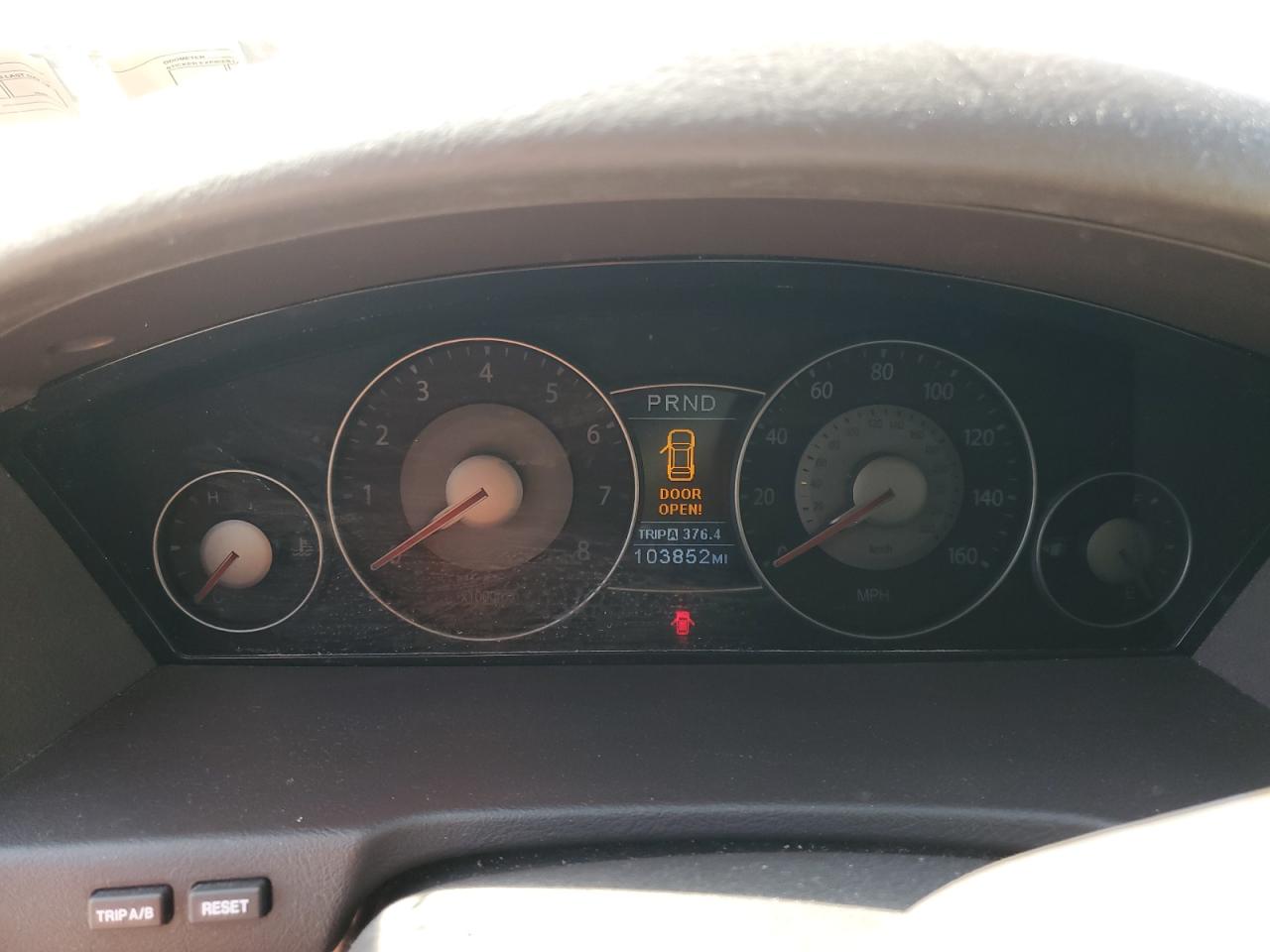 2008 Kia Amanti VIN: KNALD125785155804 Lot: 68447514